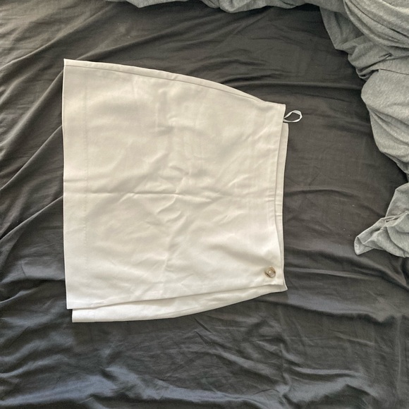 NWOT Aritzia Skirt - Picture 3 of 8